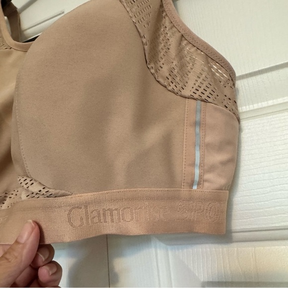 Glamorise MagicLift Seamless Wirefree Nude Sports Bra - Picture 2 of 6